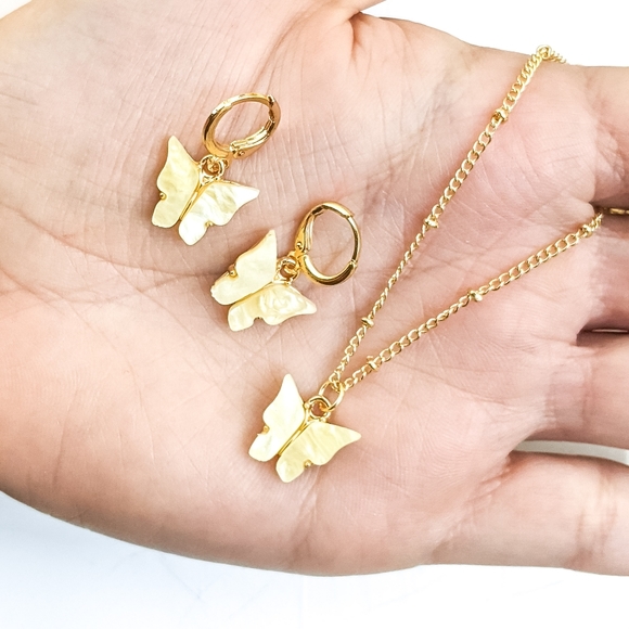 Jewelry - 3 Pc Set Holographic Iridescent Acrylic Gold Jewelry Sets